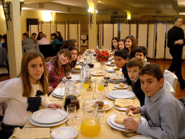 GRAN AMBIENTE EN LA COMIDA DE FIN DE TEMPORADA